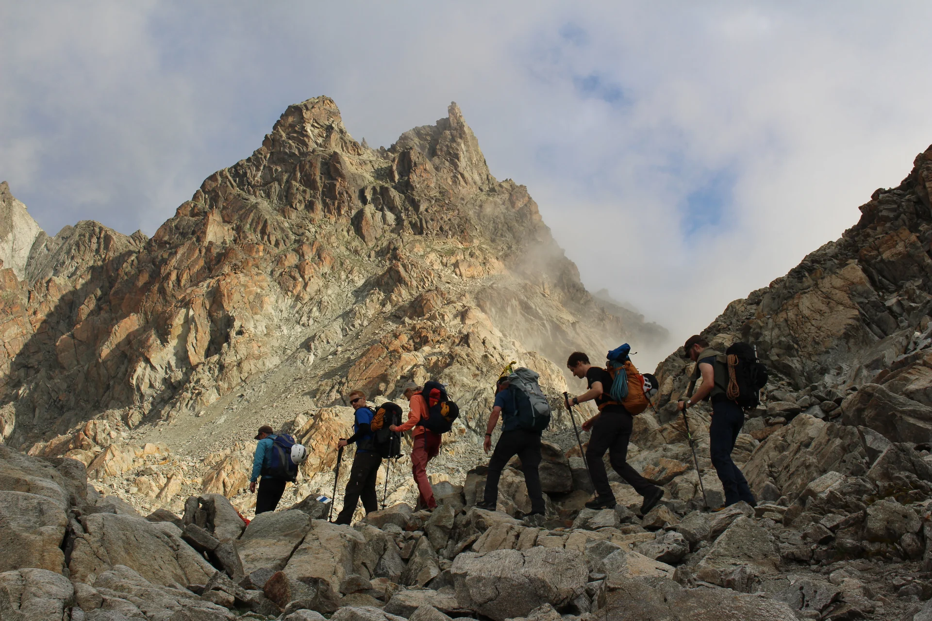 Blockgelände im Zustieg zur Porta d´Es-Cha | © Stefan Weinmann